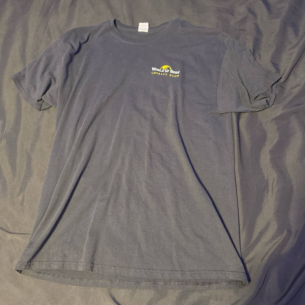 world of beer shirt size XL